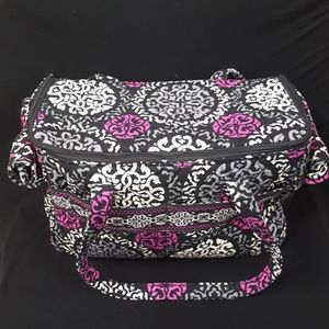 VERA BRADLEY  QUULTED PET CARRIER.